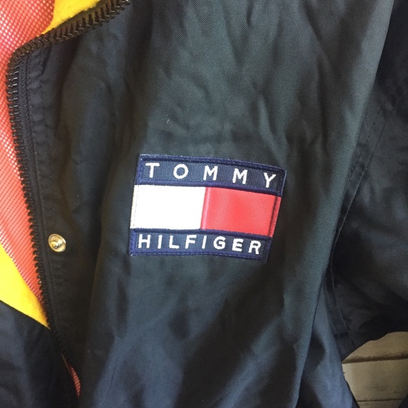 Vintage 90s Tommy Hilfiger Block Windbreaker - Picture 8 of 8